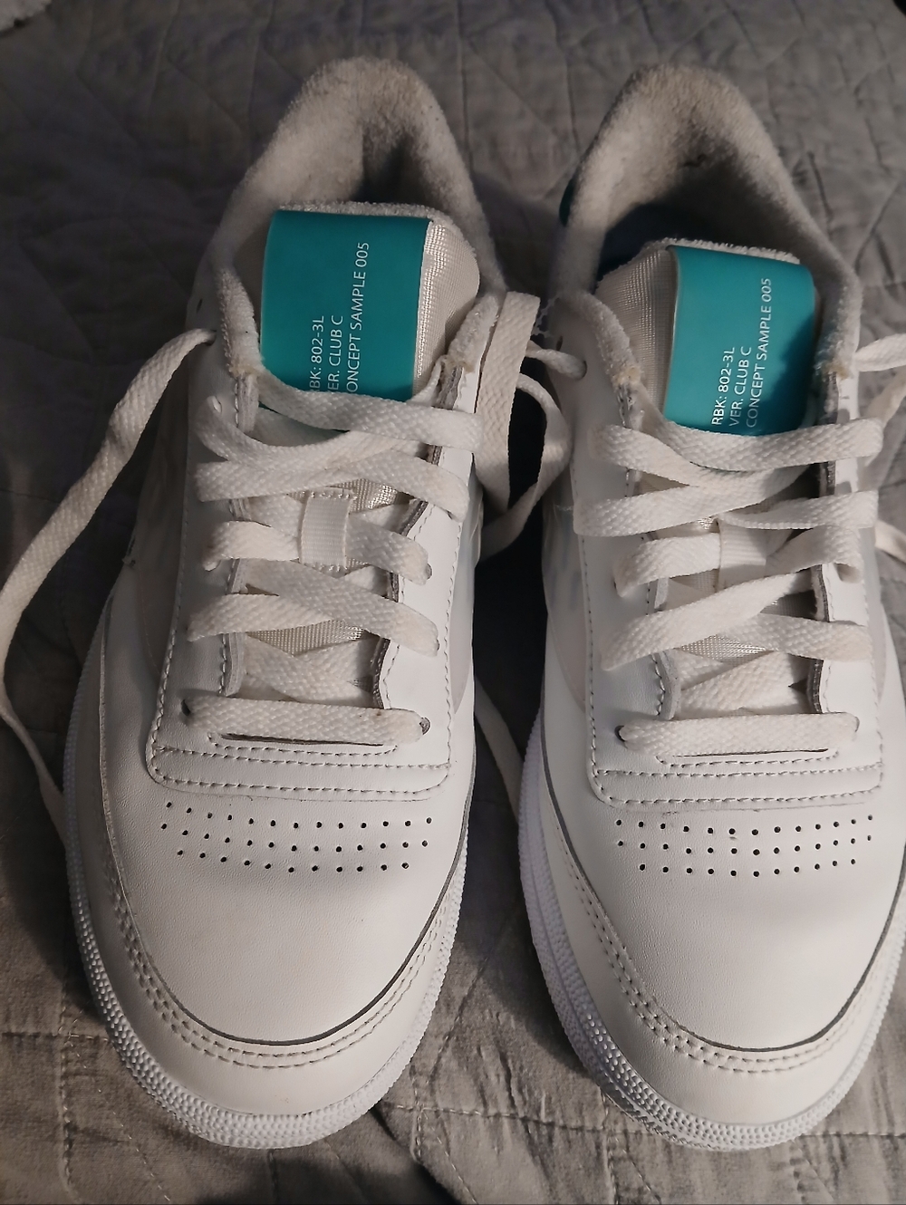 Reebok,Men  White Sneakers with Teal Tongue Accent